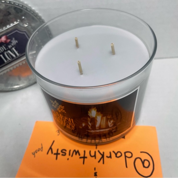 BNWT 1 Bath & Bodyworks Marshmallow Fireside 14.5 oz 3 wick Candle Price Firm - Picture 2 of 5